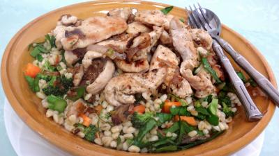 Pour débutants : Plat de salade de blé aux blancs de poulet