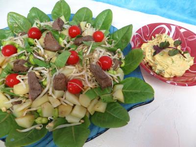 Entrées & salades : Plat de salade en sauce verte