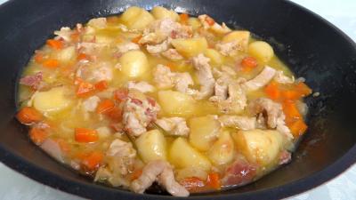 plat sucré salé : Wok de blancs de poulet aux pêches