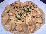 gorgonzola : Assiette de dés de poulet au gorgonzola