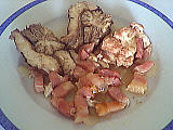 Cervelle de veau : Assiette de cervelle de veau aux lardons