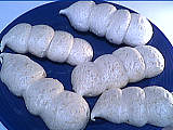 blanc d'oeuf : Assiette de chenilles de meringue à la noix de coco
