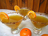 Mandarine : Verres de cocktail au thé, Bourbon et à la menthe