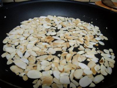 Image : Torrefaction - Torréfaction des amandes éffilées