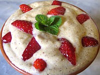 Recette Plat de mousse aux noisettes et aux fraises