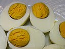 Oeufs farcis au brousse et au radis noir - 3.2