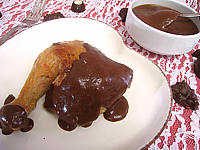 Sauces : Cuisse de poulet et sa sauce au chocolat