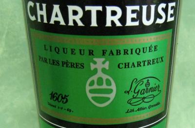 Image : Chartreuse (liqueur) - Bouteille de liqueur de chartreuse