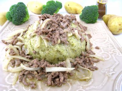purée de légumes : Assiette de purée de brocolis