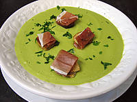 Soupe froide aux petits pois