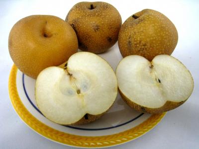 Image : Nashi - les nashi entiers et partagés en deux