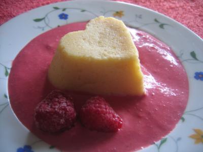 Photo : Coeur de semoule aux framboises