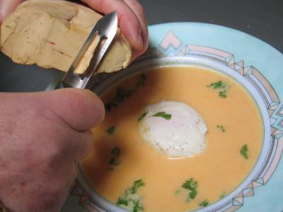 Velouté de carottes au foie gras et son oeuf mollet - 10.1