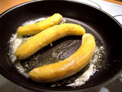 Bananes au vin rouge et chantilly - 1.2