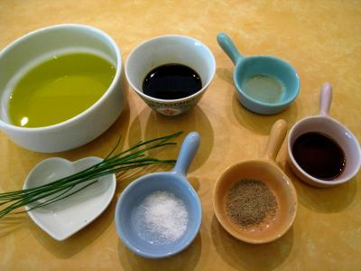 Ingrédients pour la recette : Vinaigrette au tabasco
