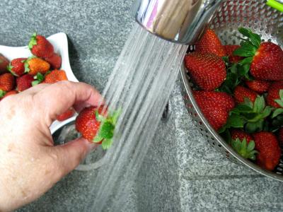 Fraises au vin rosé - 2.1