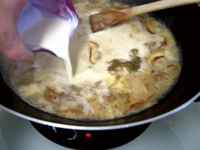 Amuse-bouche de crème de cèpes et fenouil - 6.4