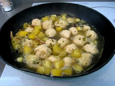 Potage chinois aux boulettes de poulet - 10.2