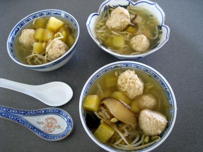 Image : recette Potage chinois aux boulettes de poulet