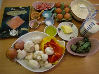 Ingrédients pour la recette : Crêpes aux épinards, aux champignons et son saumon fumé