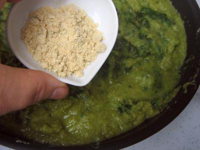 Cassolettes d'oeufs aux restes de purée de brocolis - 2.2