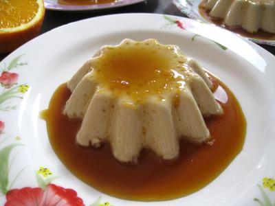 Panna cotta et sauce vanillée à l'orange