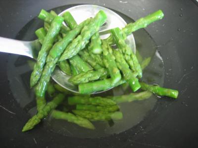 Crème d'asperges aux gésiers confits et magret à la landaise - 4.2