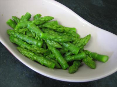 Crème d'asperges aux gésiers confits et magret à la landaise - 5.1