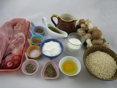 Ingrédients pour la recette : Lapin au yaourt à la grecque