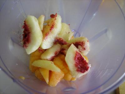 Gâteau au chocolat et son coulis de melon et pêches - 15.3