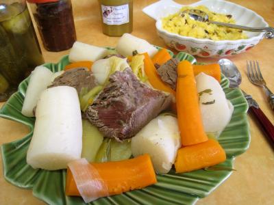 Soupes & potages : Assiette de jarret de boeuf en pot au feu