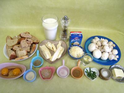 Ingrédients pour la recette : Pouding à la mozzarella et sa sauce aux champignons