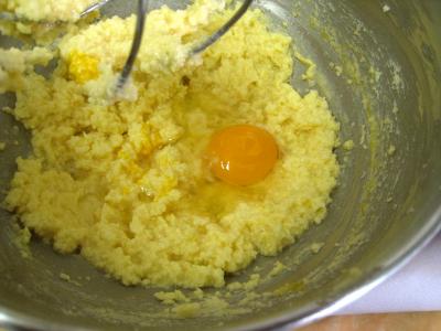 Quatre-quarts aux abricots et aux cerises - 7.2
