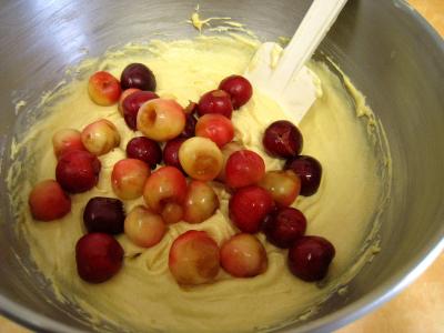 Quatre-quarts aux abricots et aux cerises - 9.2