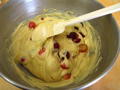 Quatre-quarts aux abricots et aux cerises - 9.3