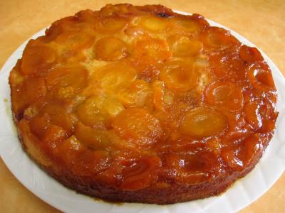 Quatre-quarts aux abricots et aux cerises - 10.3