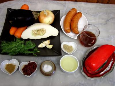 Ingrédients pour la recette : Ragoût de saucisses fumées