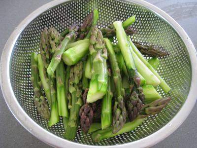 Sauté d'asperges aux oignons et poivron - 4.4