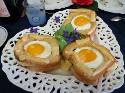 Recette Tartines à l'oeuf et au gruyère