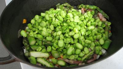 Fèves crèmées aux lardons - 8.1