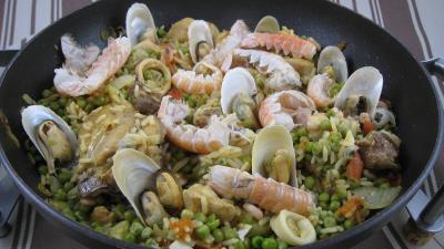 plat unique : assiette de paella à la valenciana