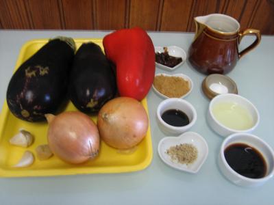 Ingrédients pour la recette : Aubergines aux oignons à la chinoise