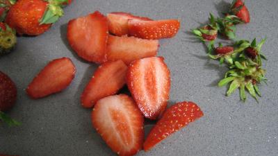 Mousse aux graines de tournesol et son coulis de fraises - 4.2