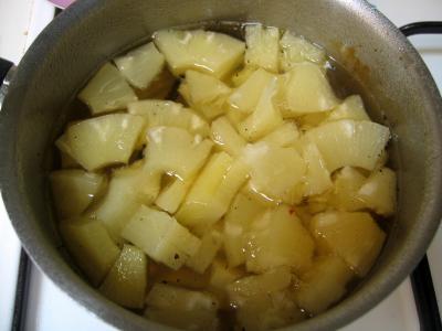 Soupe de violettes à l'ananas et aux fraises - 4.3