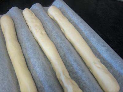 Baguettes de pain en direct aux graines de pavot - 7.2