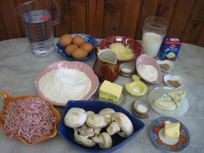 Ingrédients pour la recette : Cassolettes de gnocchis à la fourme d'Ambert au parfum d'Auvergne