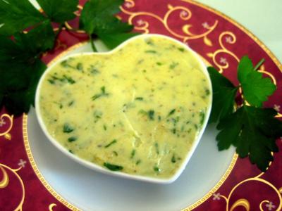 Image : Ramequin de beurre aux herbes aromatiques