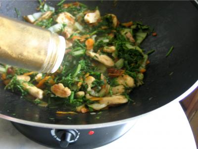 Blancs de poulet aux fanes de carottes - 9.1