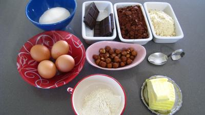 Ingrédients pour la recette : Gâteau au chocolat Basque (Oihana beltza)