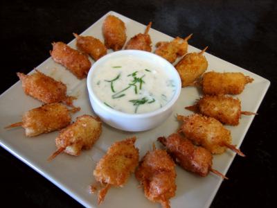 Coquillages et crustacés : Plat de brochettes de saint-Jacques à la noix de coco